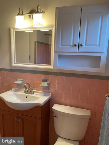 2400 EDGE HILL RD, Huntingdon Valley, PA 19006