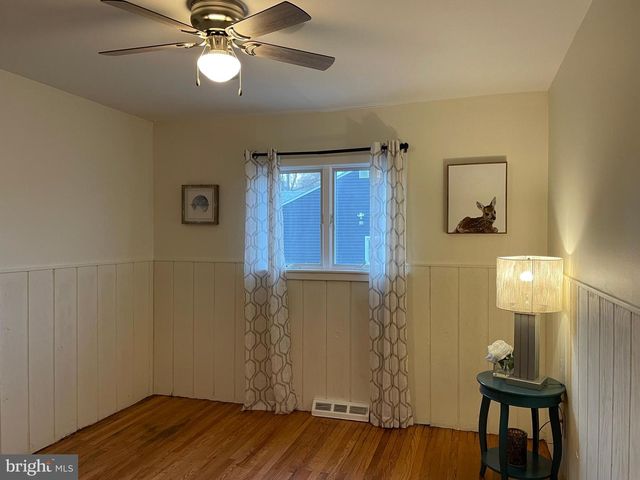 2400 EDGE HILL RD, Huntingdon Valley, PA 19006