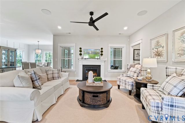 2075 Arminta Ln, Lanexa, VA 23089
