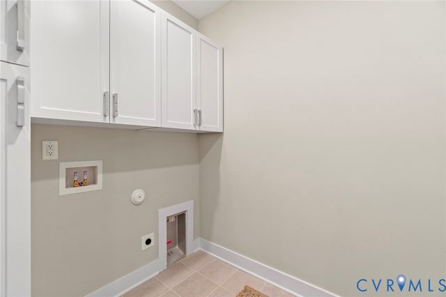 2075 Arminta Ln, Lanexa, VA 23089