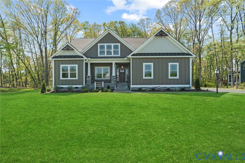 2075 Arminta Ln, Lanexa, VA 23089