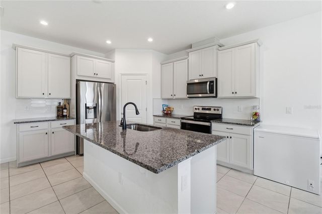 905 HONEY PETAL LANE, Deland, FL 32720