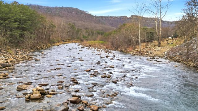 157 Willow Creek Drive, Soddy Daisy, TN 37379