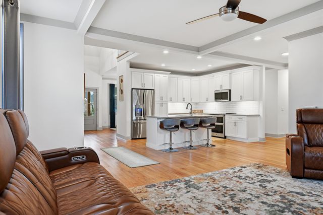 157 Willow Creek Drive, Soddy Daisy, TN 37379