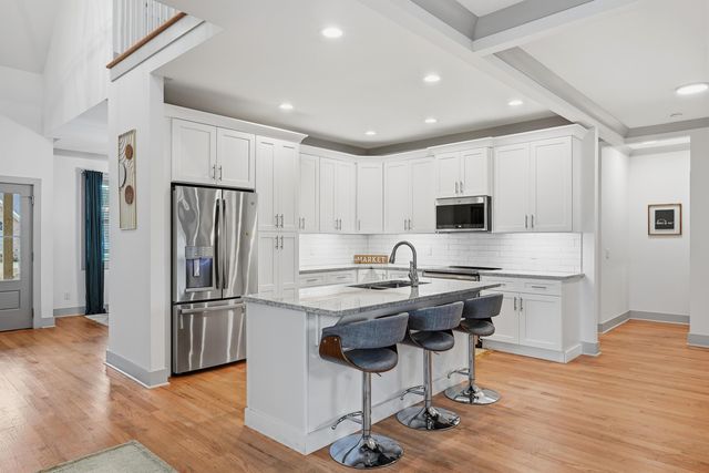 157 Willow Creek Drive, Soddy Daisy, TN 37379