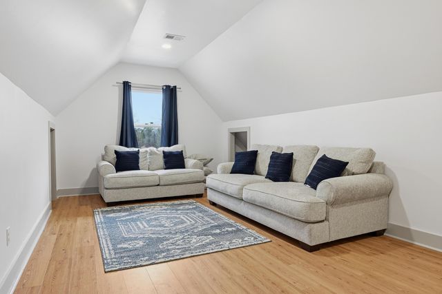 157 Willow Creek Drive, Soddy Daisy, TN 37379