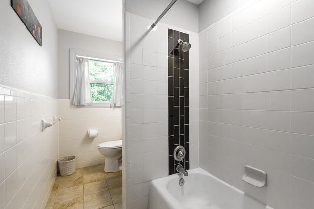 5129 Nadine Drive, Haltom City, TX 76117
