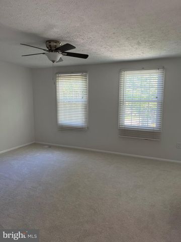 7511 WEATHERBY DR, Derwood, MD 20855