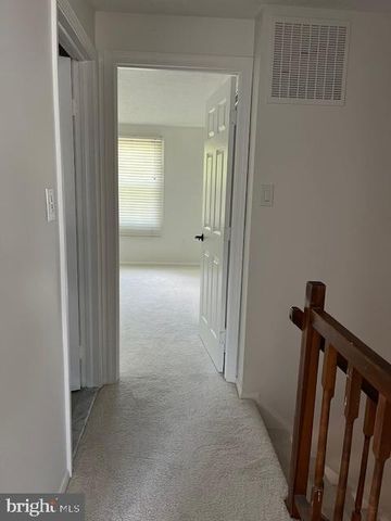 7511 WEATHERBY DR, Derwood, MD 20855