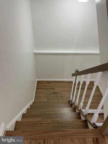 7511 WEATHERBY DR, Derwood, MD 20855