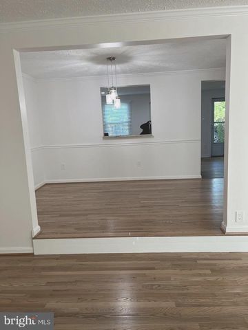 7511 WEATHERBY DR, Derwood, MD 20855