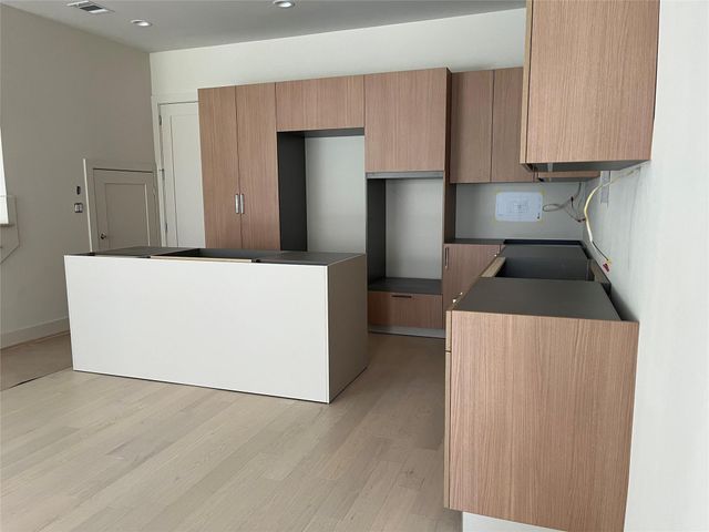 11602 Royal Parkside Place, Houston, TX 77082