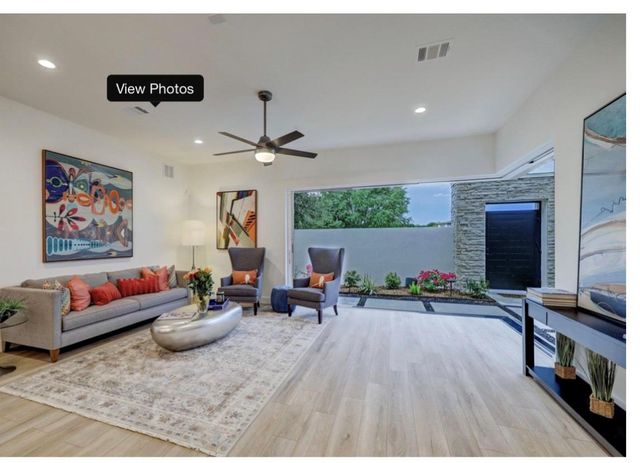 11602 Royal Parkside Place, Houston, TX 77082