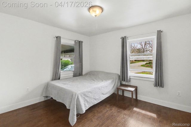 1612 Connecticut Street, Wolverine Lake Village, MI 48390