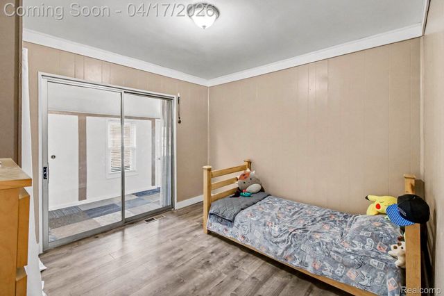 1612 Connecticut Street, Wolverine Lake Village, MI 48390