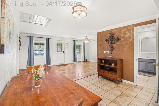 1612 Connecticut Street, Wolverine Lake Village, MI 48390