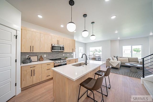 1278 Meadow Edge Ct, Idaho Falls, ID 83402