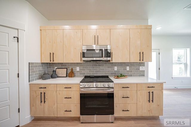 1278 Meadow Edge Ct, Idaho Falls, ID 83402