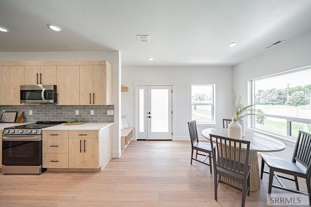 1278 Meadow Edge Ct, Idaho Falls, ID 83402