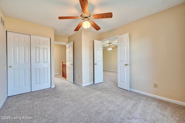 2163 Bluegrama Dr, Burlington, KY 41005