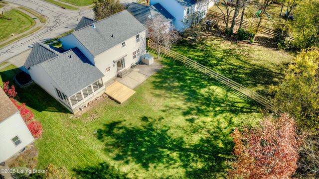 2163 Bluegrama Dr, Burlington, KY 41005