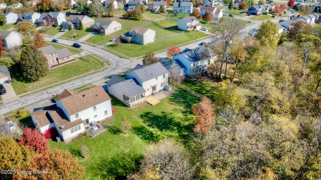 2163 Bluegrama Dr, Burlington, KY 41005