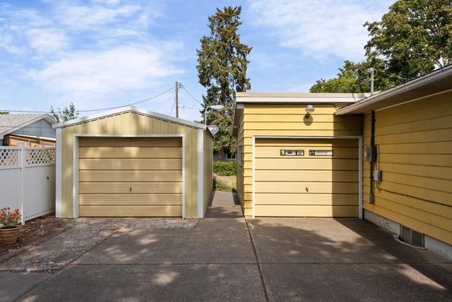 7913 E Indiana Ave, Spokane, WA 99212
