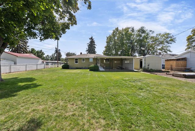 7913 E Indiana Ave, Spokane, WA 99212