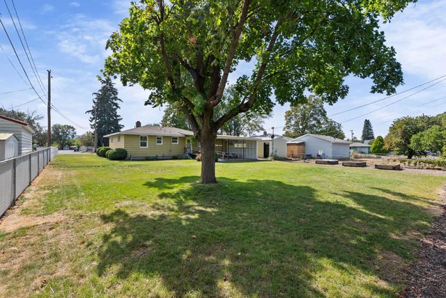 7913 E Indiana Ave, Spokane, WA 99212