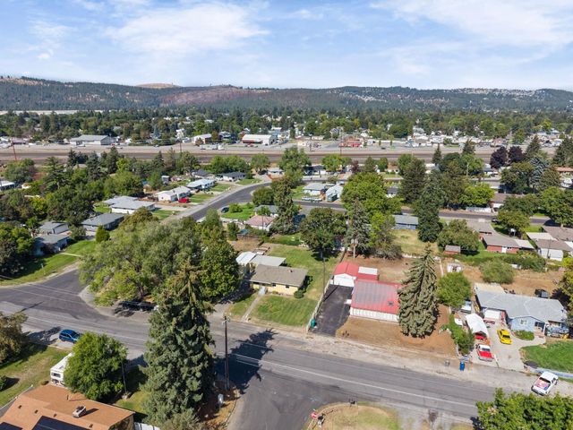 7913 E Indiana Ave, Spokane, WA 99212