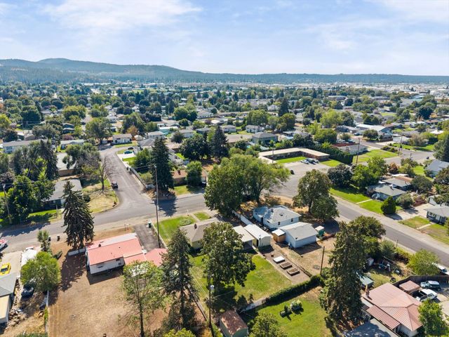 7913 E Indiana Ave, Spokane, WA 99212