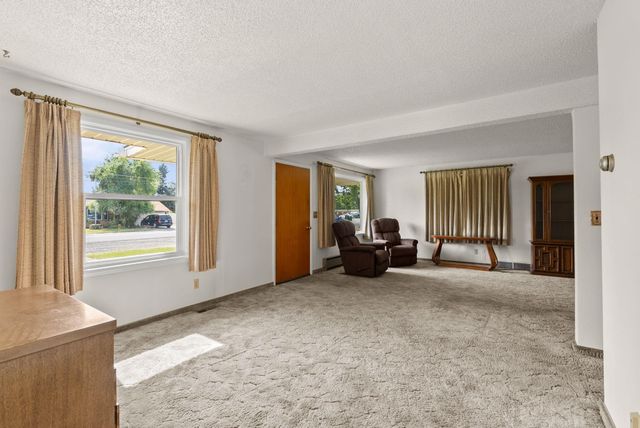 7913 E Indiana Ave, Spokane, WA 99212
