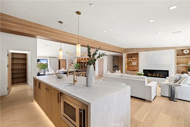 1120 White Sails Way, Corona Del Mar, CA 92625
