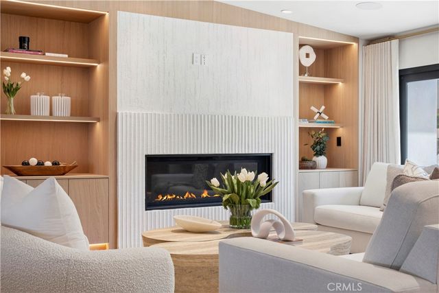 1120 White Sails Way, Corona Del Mar, CA 92625