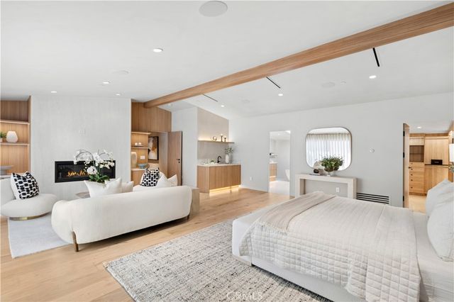 1120 White Sails Way, Corona Del Mar, CA 92625