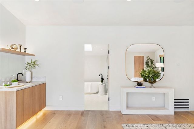 1120 White Sails Way, Corona Del Mar, CA 92625