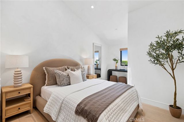 1120 White Sails Way, Corona Del Mar, CA 92625