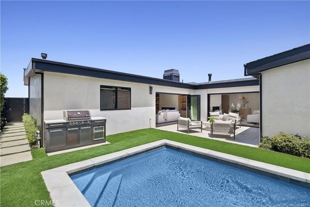 1120 White Sails Way, Corona Del Mar, CA 92625