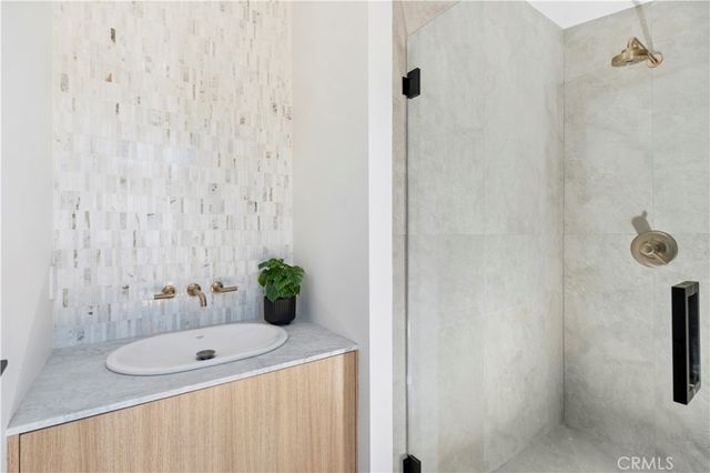 1120 White Sails Way, Corona Del Mar, CA 92625