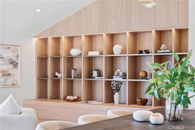 1120 White Sails Way, Corona Del Mar, CA 92625