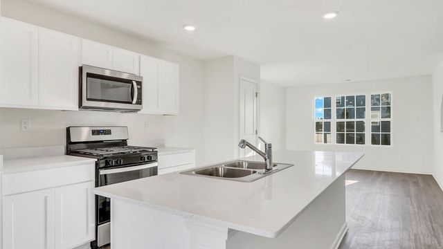 6500 Linden Trail E, Wonder Lake, IL 60097