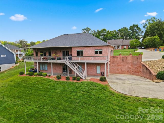 495 Windsor Drive, Taylorsville, NC 28681