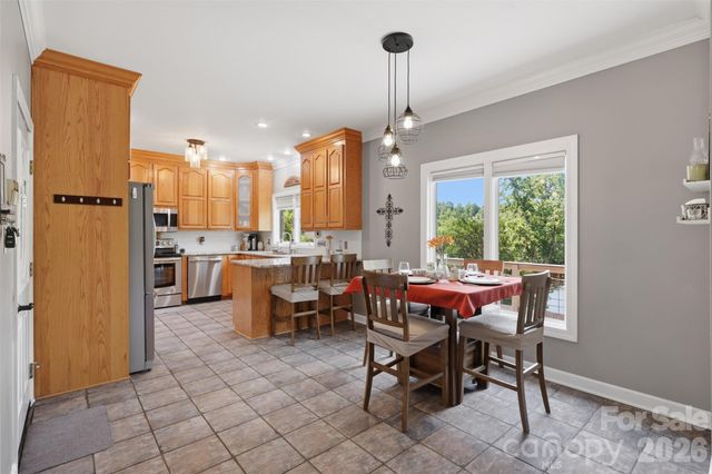495 Windsor Drive, Taylorsville, NC 28681