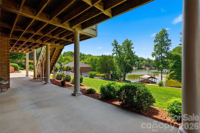 495 Windsor Drive, Taylorsville, NC 28681