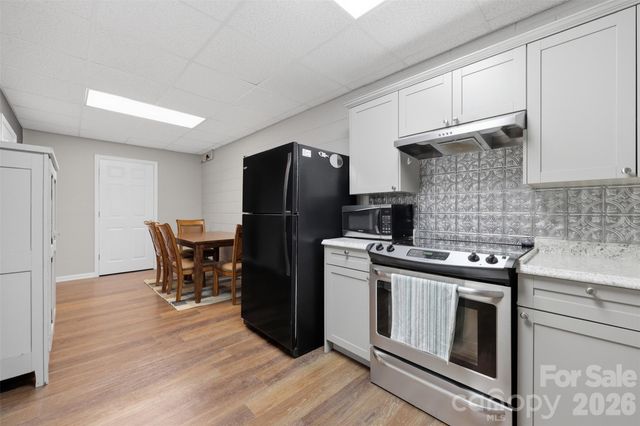 495 Windsor Drive, Taylorsville, NC 28681