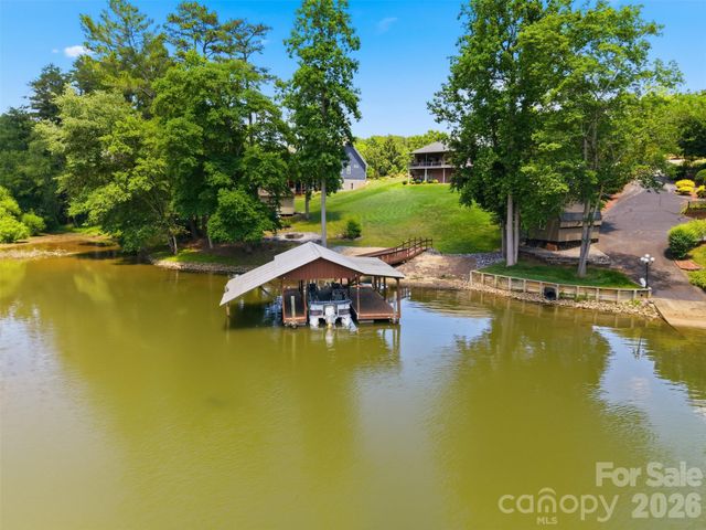 495 Windsor Drive, Taylorsville, NC 28681