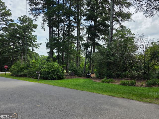 1215 Glenn Carrie Road, Hull, GA 30646