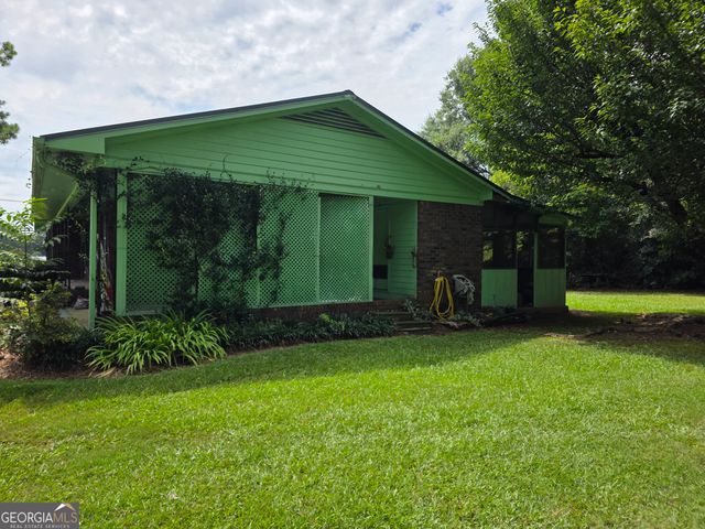 1215 Glenn Carrie Road, Hull, GA 30646