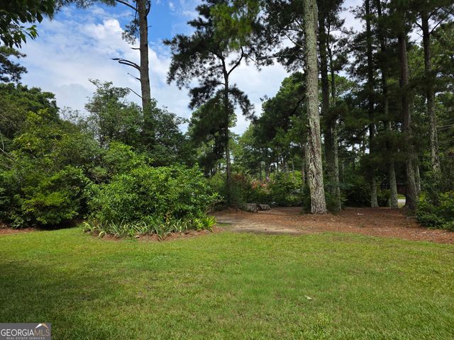 1215 Glenn Carrie Road, Hull, GA 30646