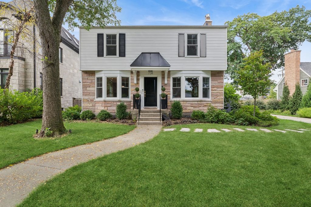 738 S Home Avenue, Park Ridge, IL 60068 — photo 2